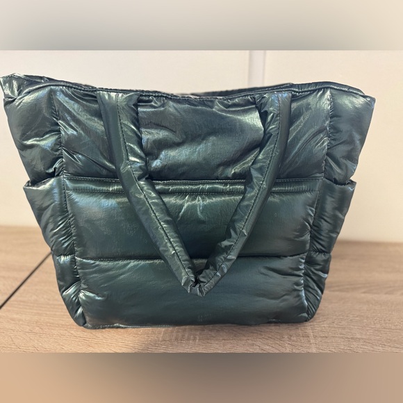 Thacker Puffy Quinn Tote Large Metallic Travel Pockets Pristine Condition $168 - Picture 5 of 12